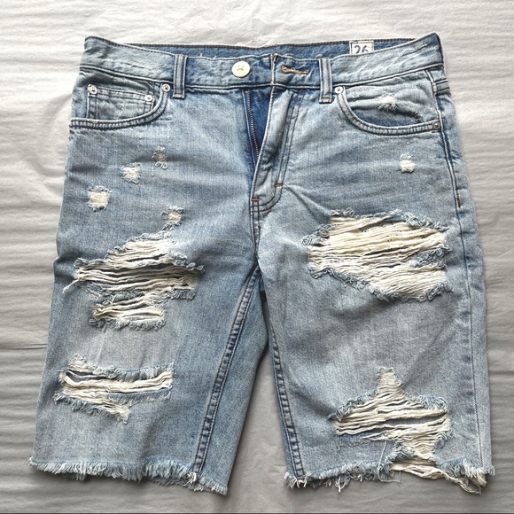 We The Free Women’s Blue Distressed Jean Shorts Size 26 - Picture 5 of 5